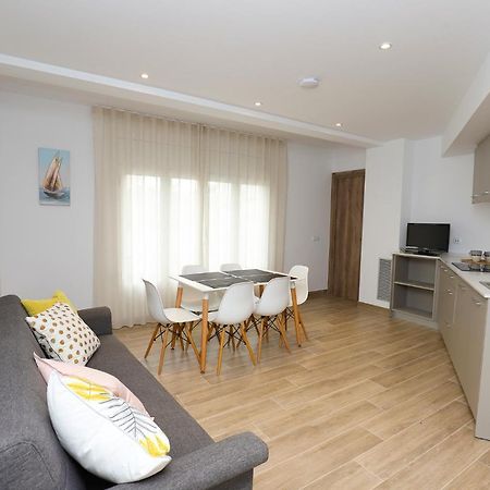 Apartaments Agneta- Timo Cambrils Eksteriør bilde